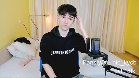 Snapshot of nic_ky chatting on December 2024 08:32:01 PM Nick PVT is open FanslyTwitter - Nic kycb online show from December 2024 08:32:01 PM