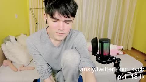 Snapshot of nic_ky chatting on December 2024 04:06:01 PM Nick PVT is open FanslyTwitter - Nic kycb online show from December 2024 04:06:01 PM
