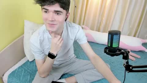 Snapshot of nic_ky chatting on December 2024 06:33:01 PM Nick PVT is open FanslyTwitter - Nic kycb online show from December 2024 06:33:01 PM