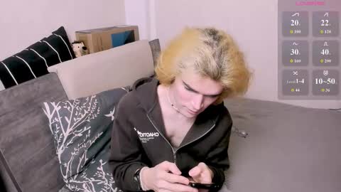 Snapshot of nic_ky chatting on January 2026 02:28:01 AM Nick PVT is open FanslyTwitter - Nic kycb online show from January 2026 02:28:01 AM