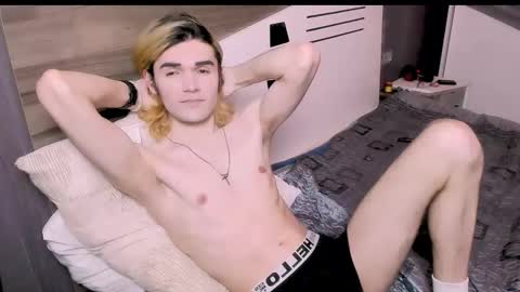 Snapshot of nic_ky chatting on March 2026 03:29:01 PM Nick PVT is open FanslyTwitter - Nic kycb online show from March 2026 03:29:01 PM