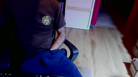 nicecck24 online show from December 2024 05:37:01 AM