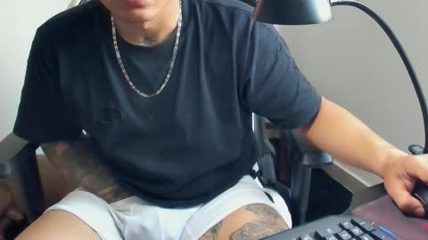 Snapshot of nicepussyandcock chatting on October 2025 04:19:01 PM Camila And Steeven online show from October 2025 04:19:01 PM