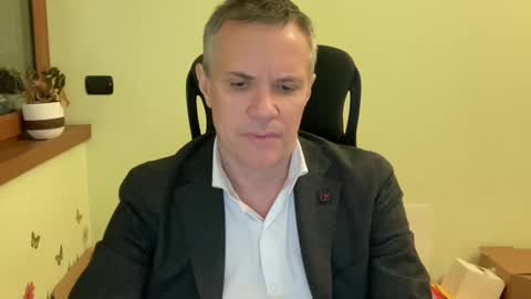 Snapshot of niceshy_71 chatting on December 2024 01:03:02 AM Andrew online show from December 2024 01:03:02 AM