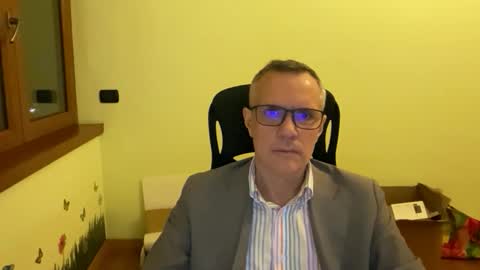 Snapshot of niceshy_71 chatting on October 2025 06:39:02 PM Andrew online show from October 2025 06:39:02 PM