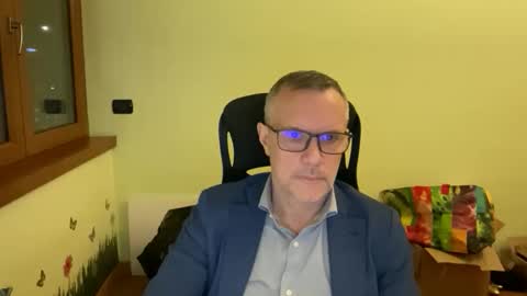 Snapshot of niceshy_71 chatting on December 2025 06:27:02 PM Andrew online show from December 2025 06:27:02 PM