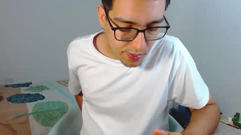 Snapshot of nicholasfinn chatting on April 2026 06:23:01 PM Nick online show from April 2026 06:23:01 PM