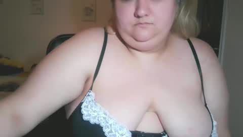 Nicholle online show from February 2025 03:48:01 AM