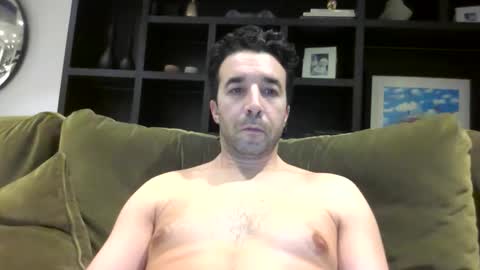 Snapshot of niciboi chatting on November 2025 01:33:02 AM James online show from November 2025 01:33:02 AM