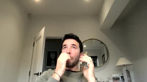 Snapshot of niciboi chatting on January 2026 01:04:02 PM James online show from January 2026 01:04:02 PM