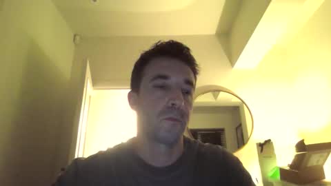 Snapshot of niciboi chatting on April 2026 09:09:01 PM James online show from April 2026 09:09:01 PM