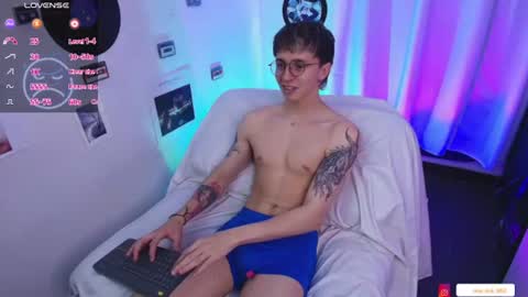 Snapshot of nick_bangover chatting on June 2026 06:28:01 PM Nico online show from June 2026 06:28:01 PM