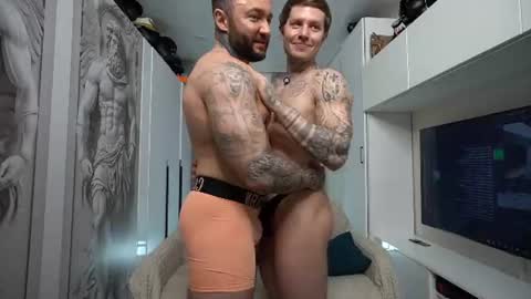 nick_howlenxx online show from June 2026 01:20:02 PM