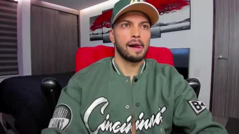 Snapshot of nick_klaus chatting on November 2025 11:26:02 PM Nick Klaus online show from November 2025 11:26:02 PM