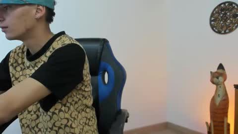 nick_nizzer online show from October 2025 01:50:02 PM