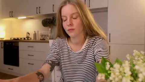 Nicka Cherie online show from May 2026 08:06:01 PM