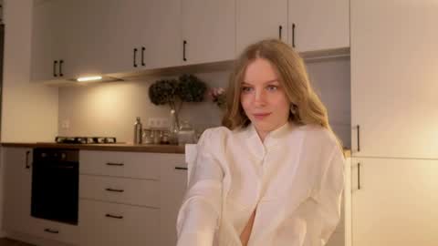 Nicka Cherie online show from May 2026 04:01:02 PM