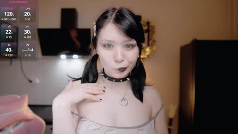 nickari_x online show from April 2026 05:27:01 AM