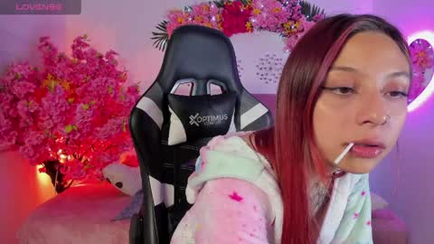 nickie_reed_ online show from May 2026 11:10:02 PM