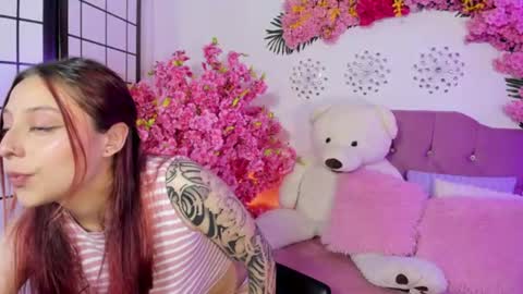 nickie_reed_ online show from June 2026 09:46:01 PM