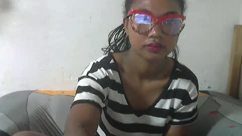 nickiqqyuu online show from June 2026 01:34:02 AM