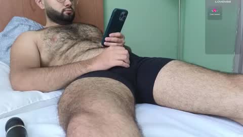 Nicolas              online show from October 2025 06:51:01 PM