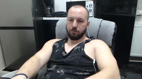 Julian online show from February 2025 10:24:01 PM