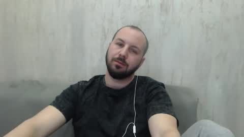 Julian online show from March 2026 11:21:02 PM