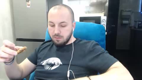 Julian online show from March 2026 11:19:02 PM