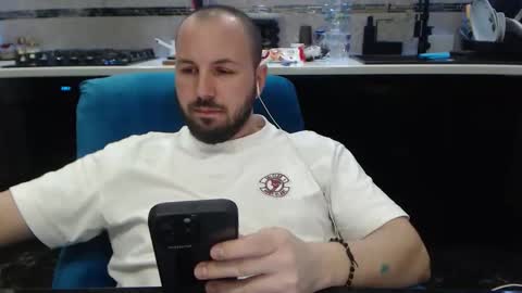 Julian online show from March 2026 09:54:02 PM