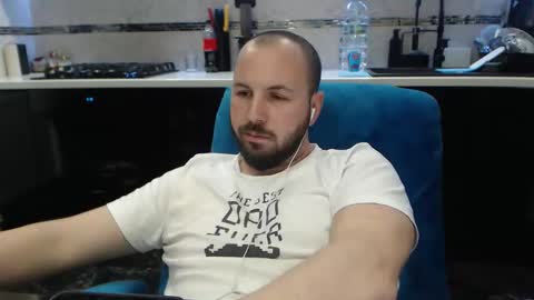 Julian online show from March 2026 10:20:01 PM