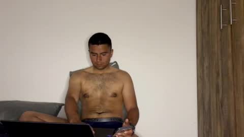 nicktristen_16 online show from October 2025 11:21:02 PM