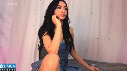 NICKY online show from November 2025 07:01:02 PM