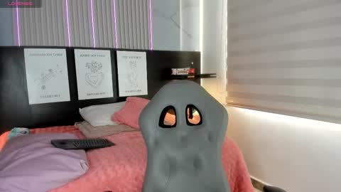 nicky_as online show from February 2026 04:57:02 PM