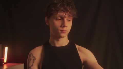 Snapshot of nicky_neal chatting on February 2025 08:10:01 PM Nicky Neal online show from February 2025 08:10:01 PM