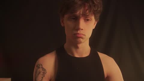 Snapshot of nicky_neal chatting on February 2025 08:29:02 PM Nicky Neal online show from February 2025 08:29:02 PM