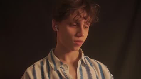 Snapshot of nicky_neal chatting on February 2025 01:34:01 AM Nicky Neal online show from February 2025 01:34:01 AM