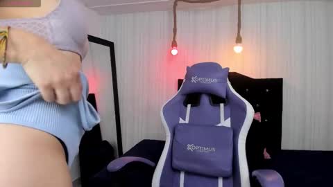 nicky_pop online show from September 2025 07:03:02 PM