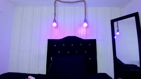 nicky_pop online show from October 2025 06:50:02 PM