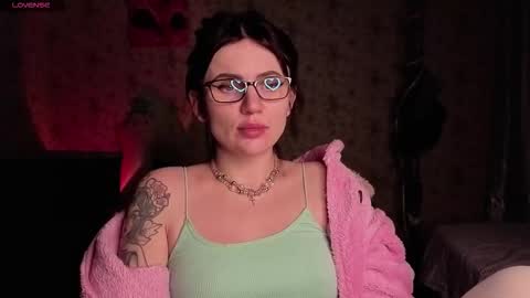 Snapshot of nicky_weekends chatting on January 2026 10:30:02 PM Nicky Weekends online show from January 2026 10:30:02 PM