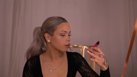 Snapshot of nickybennz chatting on September 2025 05:40:02 PM Nicky online show from September 2025 05:40:02 PM