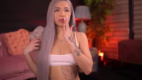 Snapshot of nickybennz chatting on November 2025 07:15:02 PM Nicky online show from November 2025 07:15:02 PM