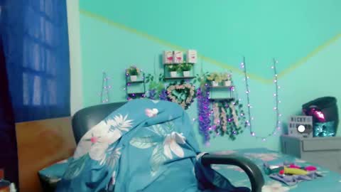 Snapshot of nickyribeiro chatting on March 2025 07:53:01 PM nickyribeiro online show from March 2025 07:53:01 PM