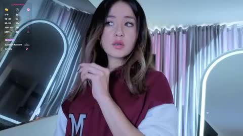 Nicky online show from September 2025 06:19:02 PM