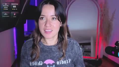 Nicky online show from October 2025 06:21:01 PM