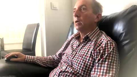 Nico online show from November 2025 10:16:01 AM