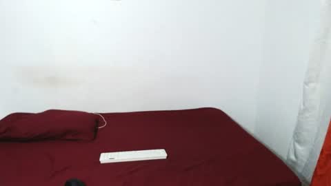 nico_y_nina online show from June 2026 02:42:02 AM