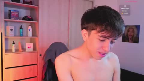 Nicolas online show from September 2025 08:42:01 PM