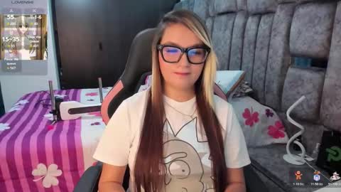 YuliEM online show from November 2025 08:21:02 PM