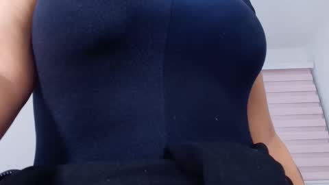 Snapshot of nicol_ferrer chatting on January 2026 03:00:02 AM Nicol online show from January 2026 03:00:02 AM